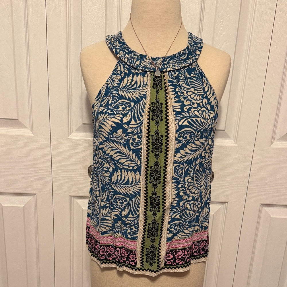 Pretty printed tank style top size small